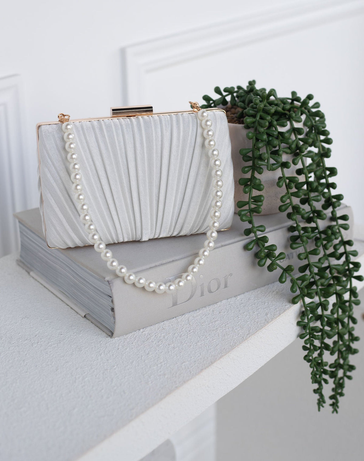 CASSIE PEARL BAG - WHITE